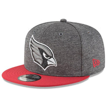 Load image into Gallery viewer, New Era Arizona Cardinals Heather Gray/Cardinal 2018 NFL Sideline Home Graphite 9FIFTY Snapback Adjustable Hat