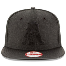 Load image into Gallery viewer, New Era New England Patriots Heathered Black/Black Leather Match Original Fit 9FIFTY Snapback Adjustable Hat