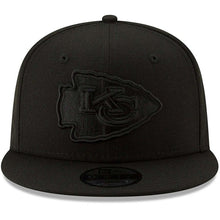 Load image into Gallery viewer, New Era Kansas City Chiefs Black Black On Black 9FIFTY Adjustable Hat